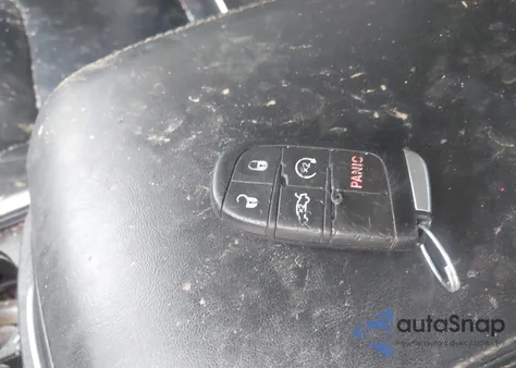 2020 Chrysler 300 Limited из США, поврежденный, VIN 2C3CCAEG2LH141849